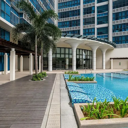 Glamorous 3Br Suite In Uptown Bgc W/Bathtub
