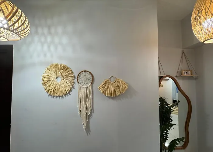 Glamorous 3br In Uptown Bgc W/bathtub Apartamento