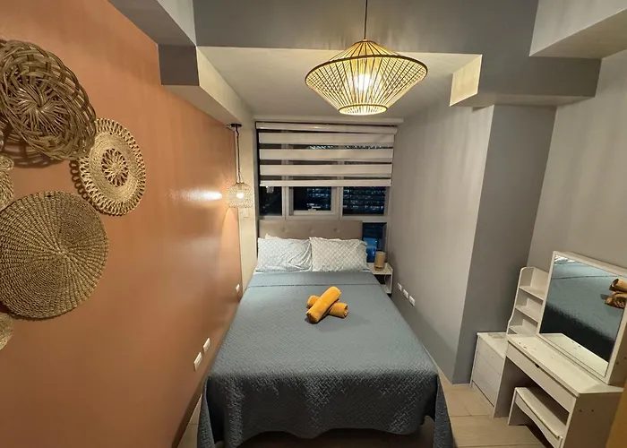 Glamorous 3br In Uptown Bgc W/bathtub Manila
