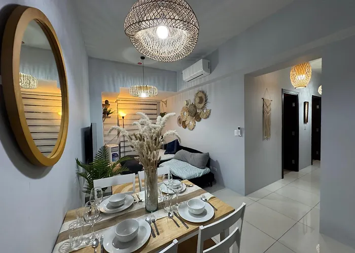 Glamorous 3br In Uptown Bgc W/bathtub * Manila